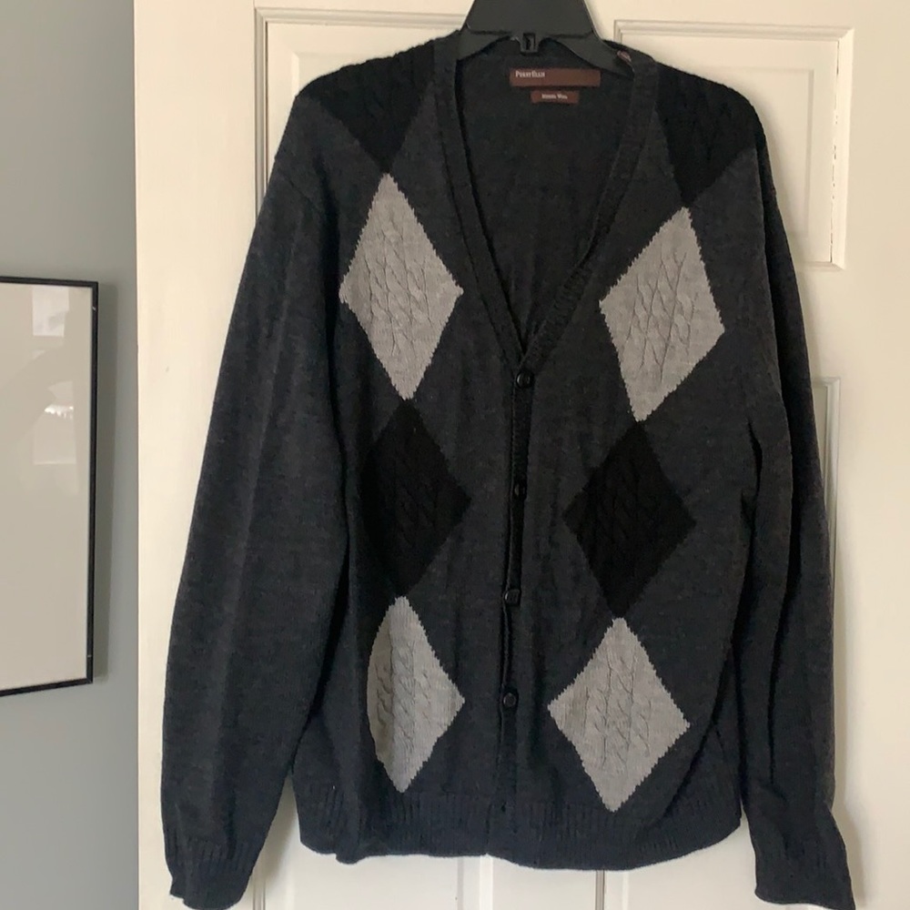 Perry Ellis Large merino wool cardigan.